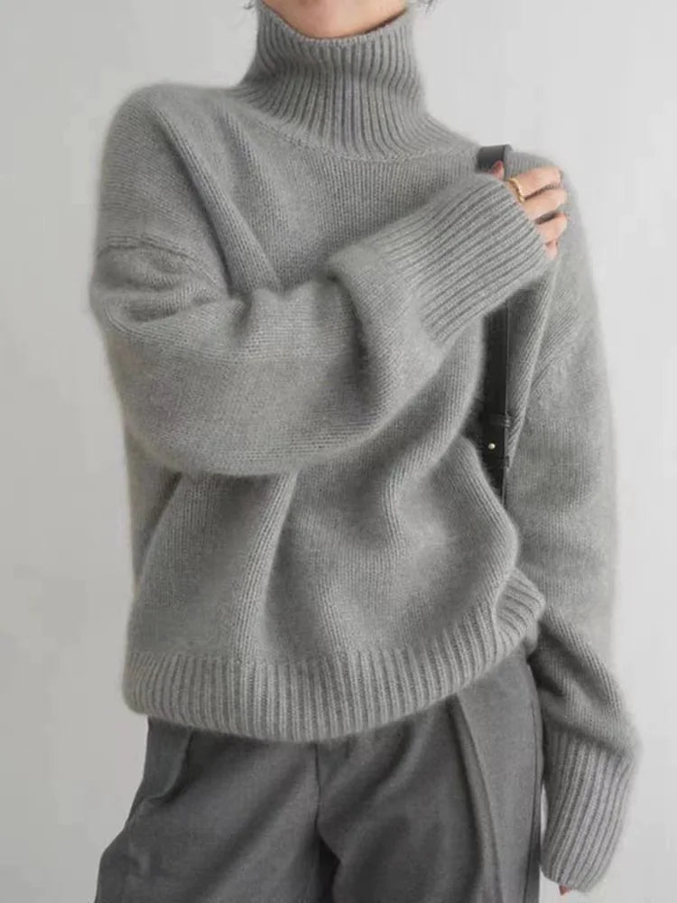 Chloe - Turtle Neck