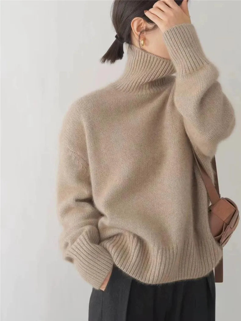 Chloe - Turtle Neck
